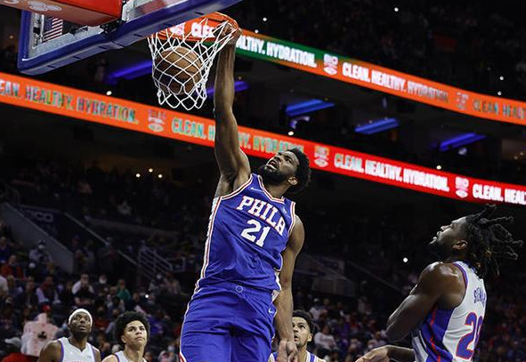 Faker在巴塞罗那比赛中比赛规则变更，出色发挥引发热议！引发球迷热议的简单介绍